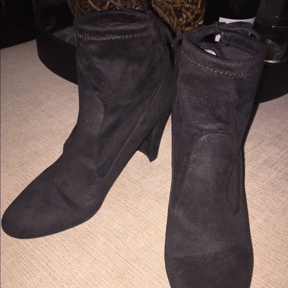 UNISA Unressie Black Bootie